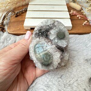 Gorgeous Small Amethyst Cut Base